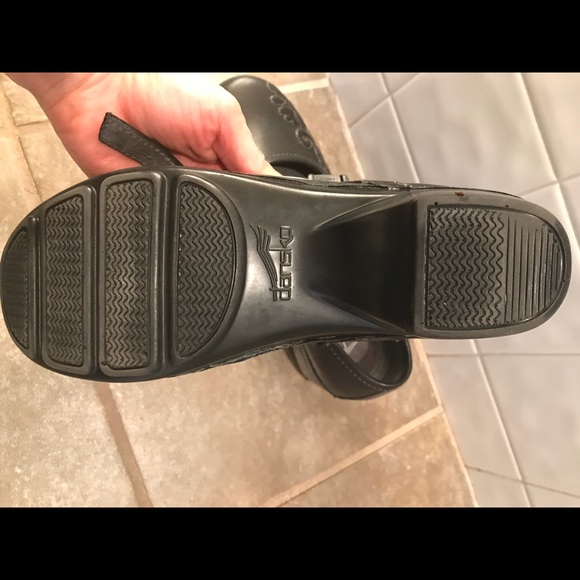 Dansko Shoes - Dansko shoes
